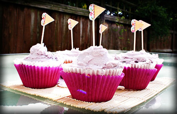 Cupcake Topper using Sass banners by CurlyWiggles gallery