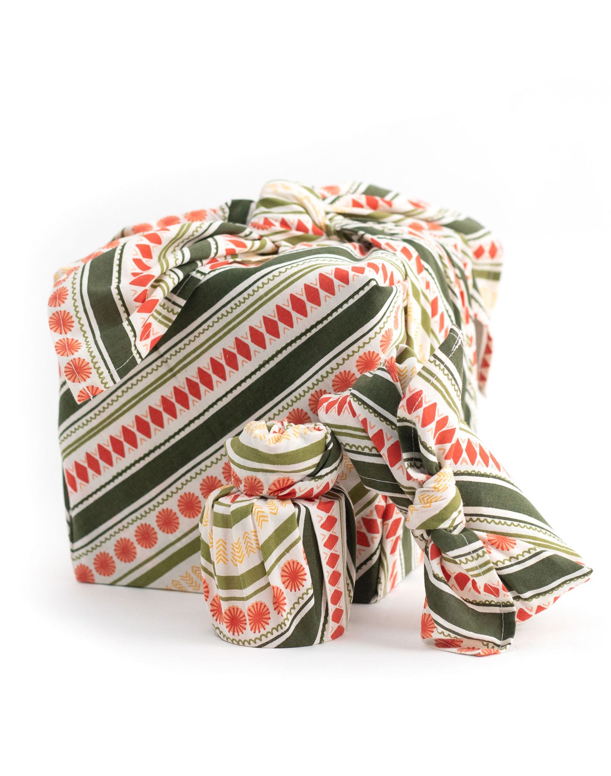 Holiday Argyle Fabric Gift Wrap Set item