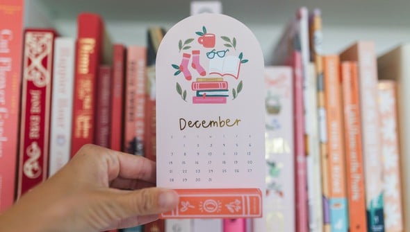 Book Lover's 2025 Mini Desk Calendar gallery