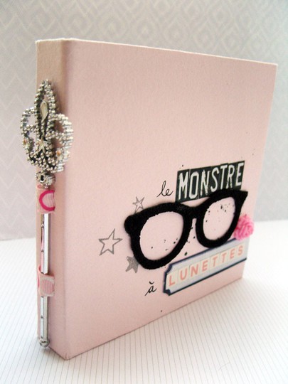 Minibook - The Monster With Glasses
