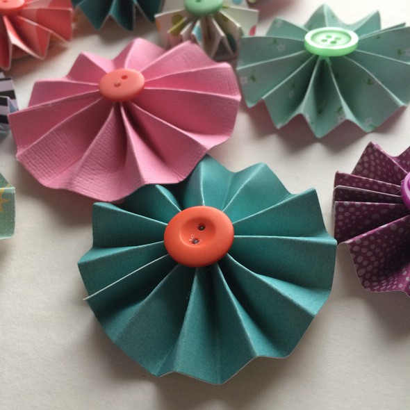 DIY Embellishments: Mini Rosettes by toribissell gallery