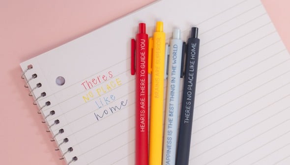 Wizard Of Oz Dorothy Pen Set gallery