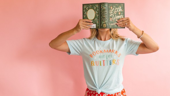 Bookmarks Are For Quitters Tee gallery