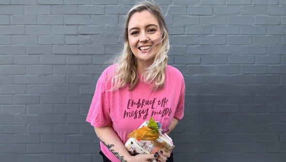 Embrace The Messy Middle Tee - Pink gallery
