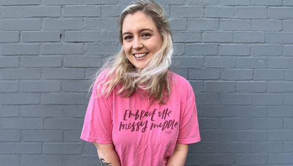 Embrace The Messy Middle Tee - Pink gallery