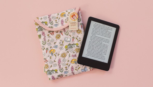 Anne of Green Gables Avonlea Quilted E-Reader Case gallery