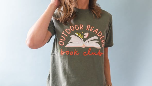 Outdoor Readers Book Club Tee - Moss gallery