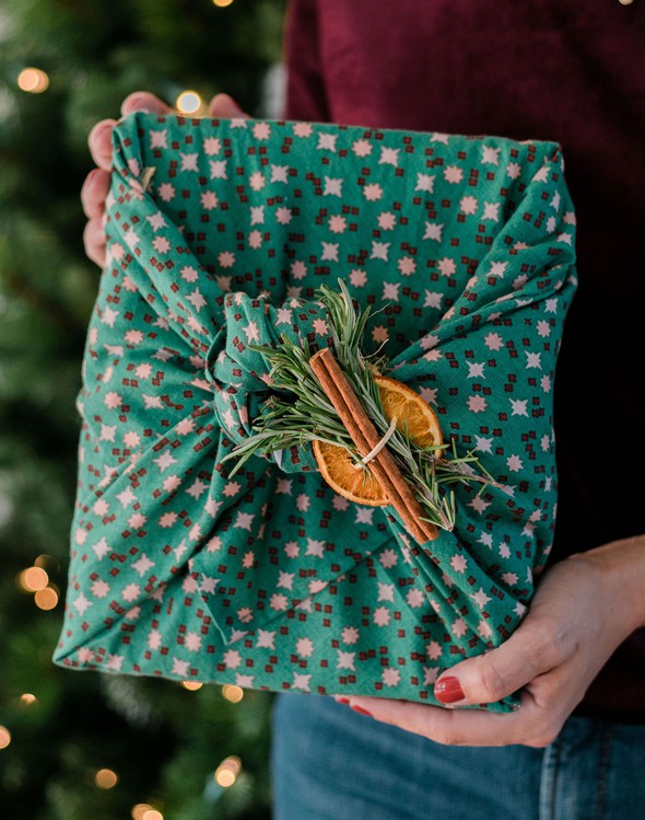214141 holiday stars fabric wrap slider1 original