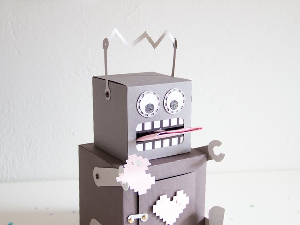 Robot Gift Box. by ScatteredConfetti gallery