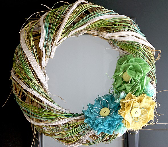 A spring wreath redo by Saneli gallery